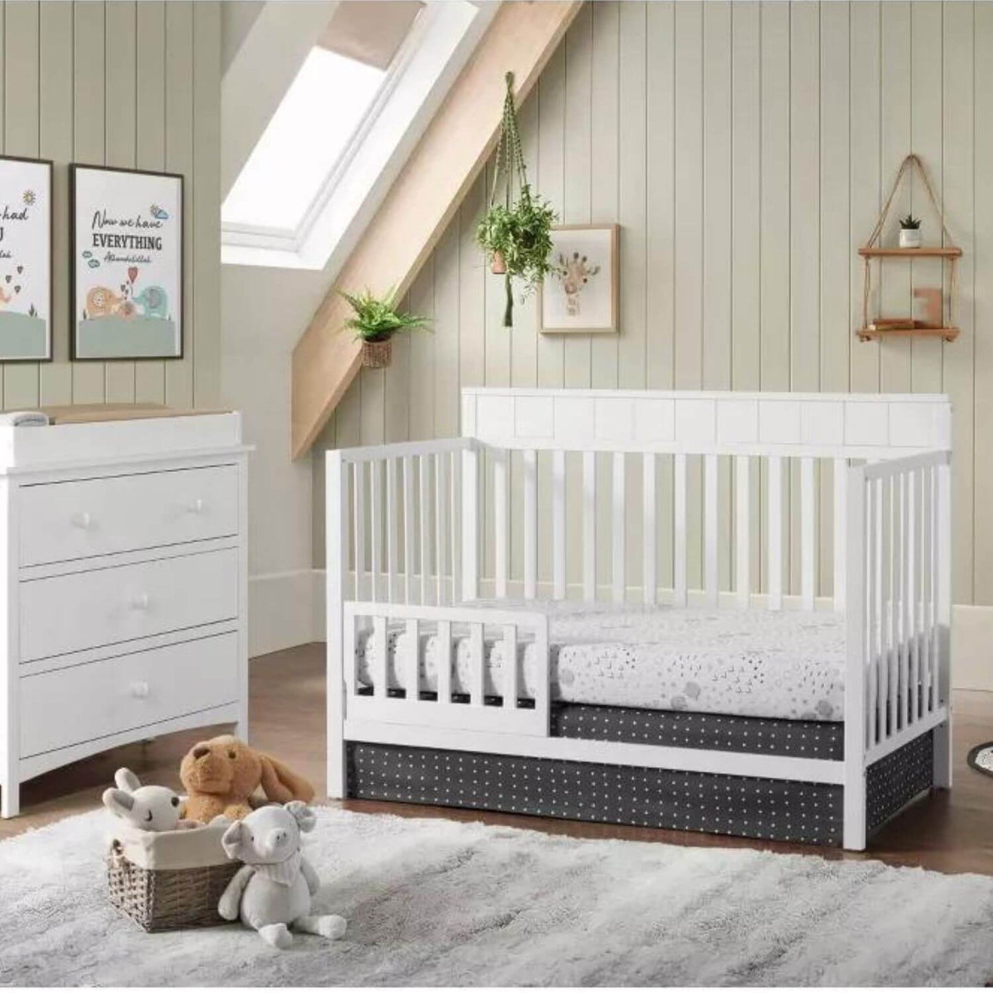 Oxford Baby Logan 4-in-1 Convertible Crib | Snow White