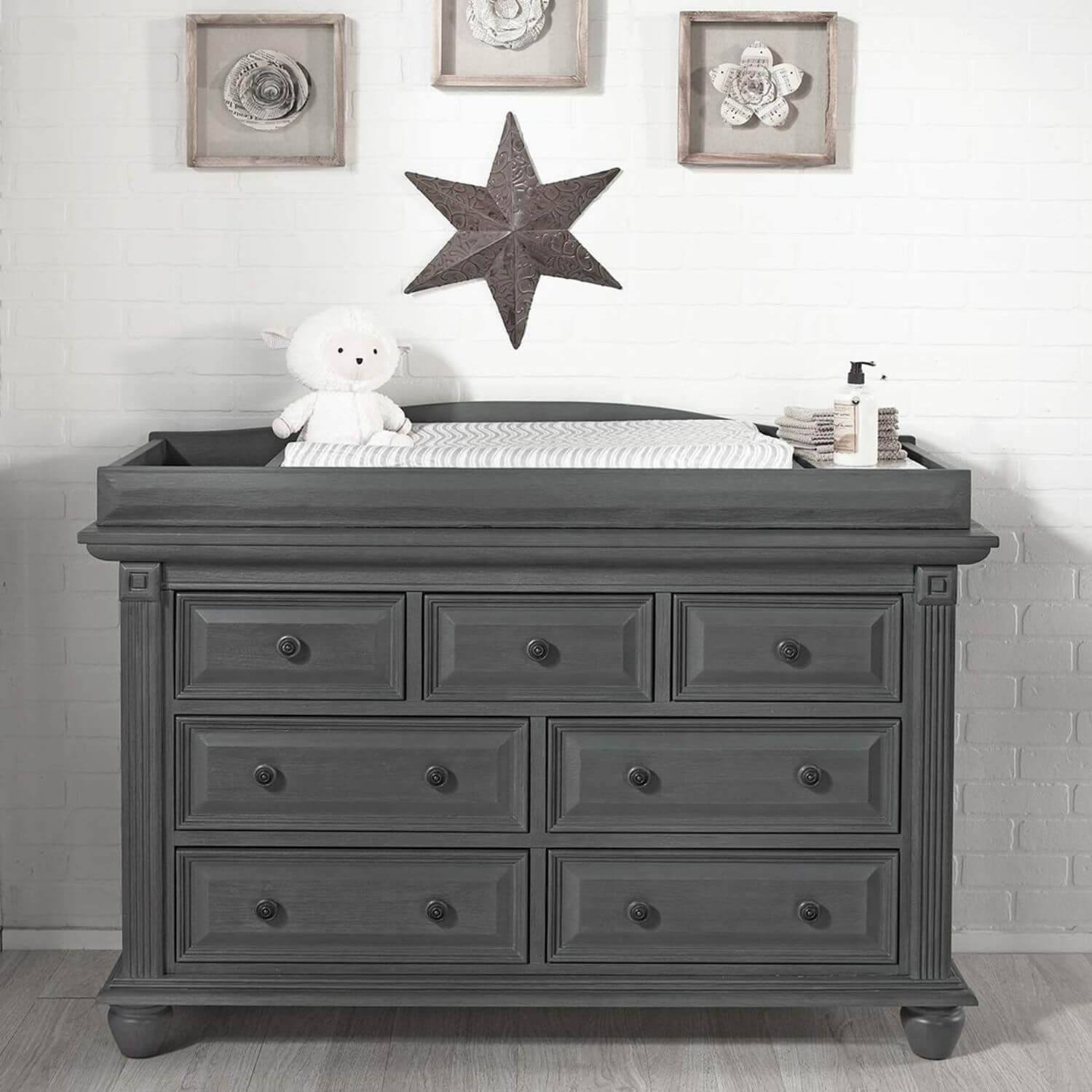 Oxford Baby London Lane 7-Drawer Dresser | Arctic Gray