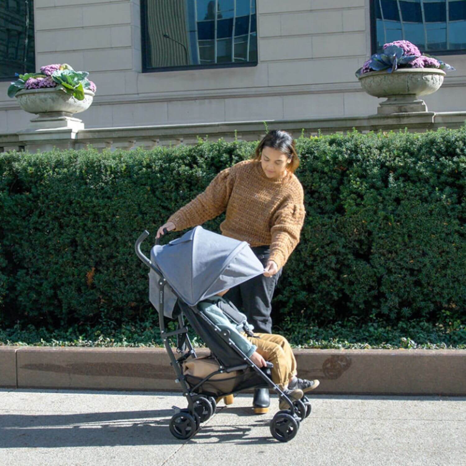 Contours MaxLite Elite Deluxe Umbrella Stroller Graphite Gray - Lifestyle