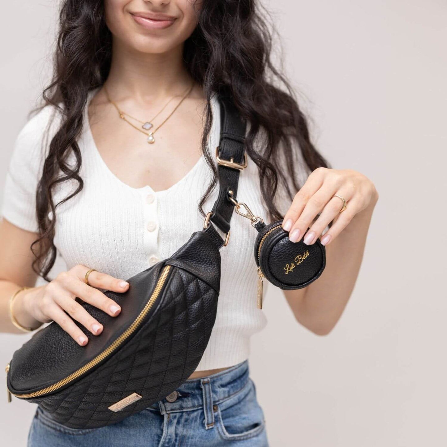 Woman Wearing Luli Bebé Monaco Sling Bag | Ebony Black