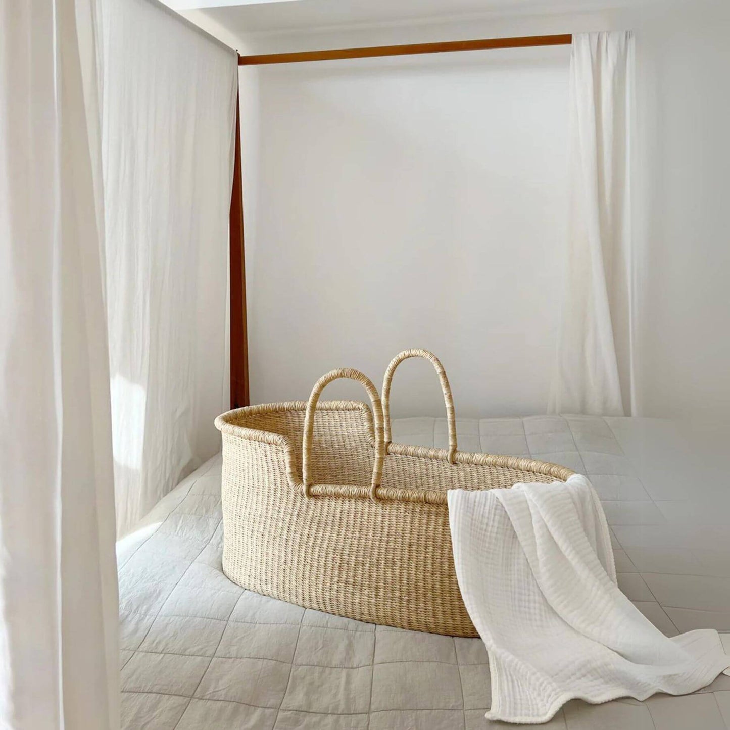 Unique Love Design Moses Basket 'In Harmony With Nature', Pure Natural