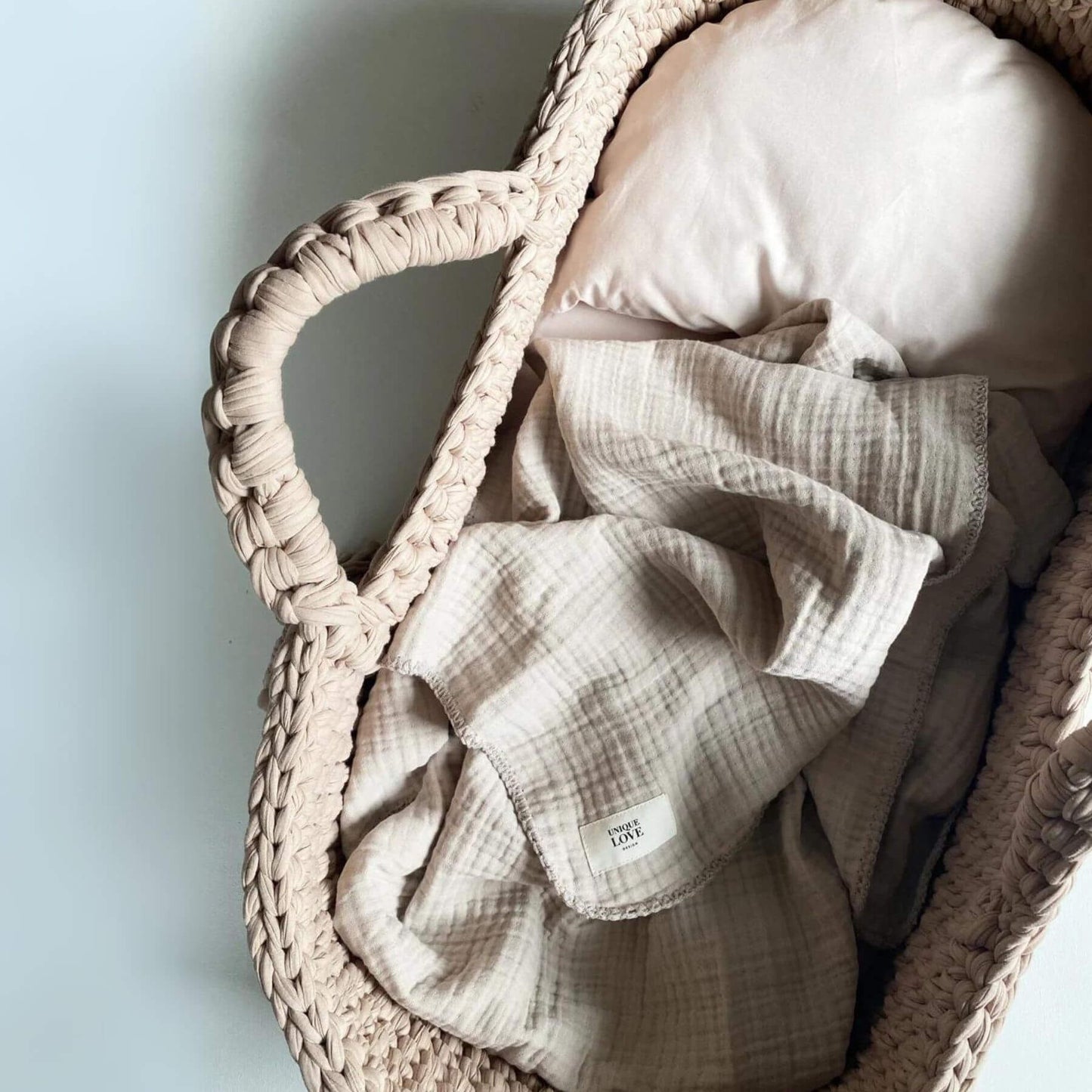 Unique Love Design Muslin Blanket Sand in Basket