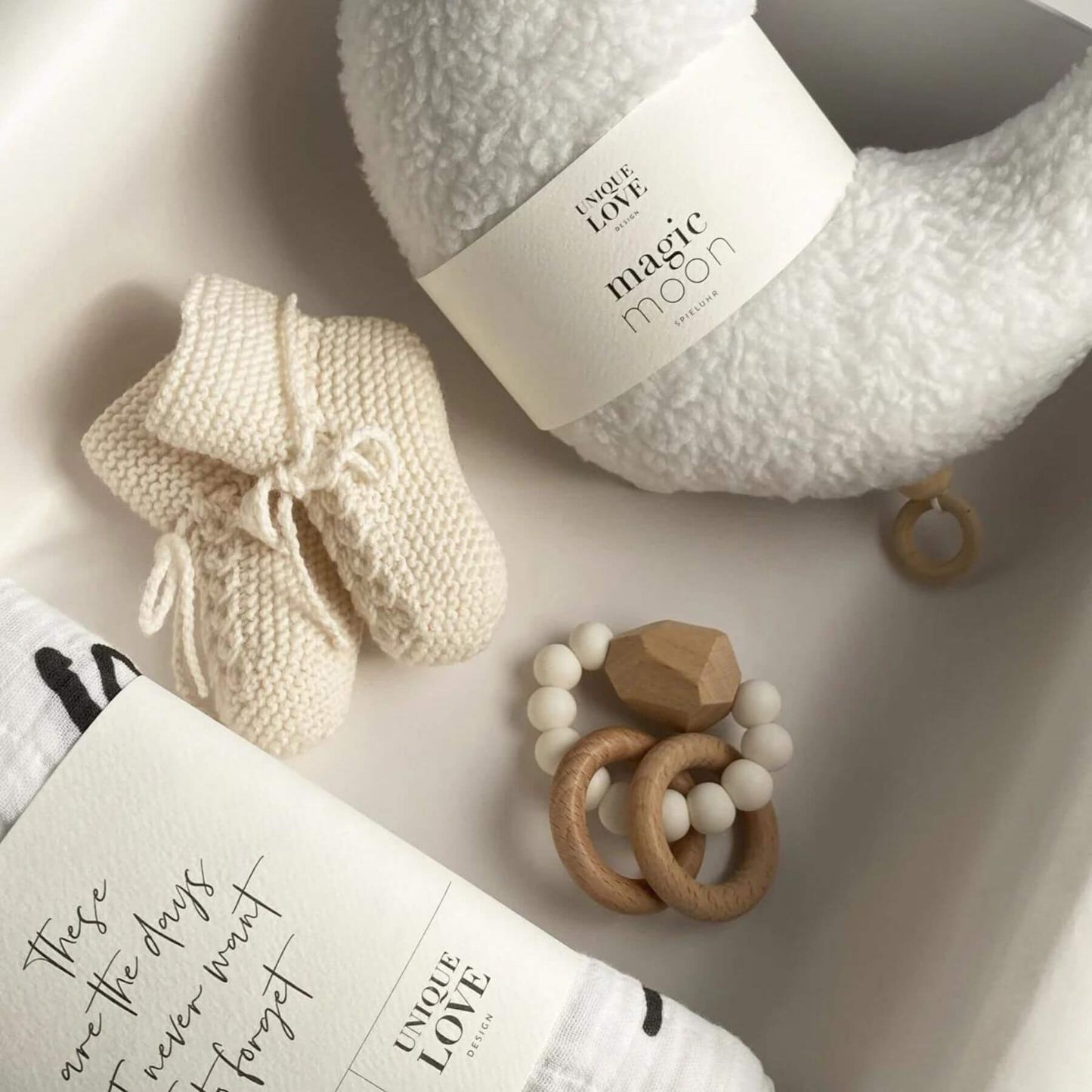 Unique Love Design Newborn Box 'Love You To The Moon And Back'