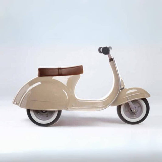 Primo Sierra Ride-On & Brown Seat Scooter Cream
