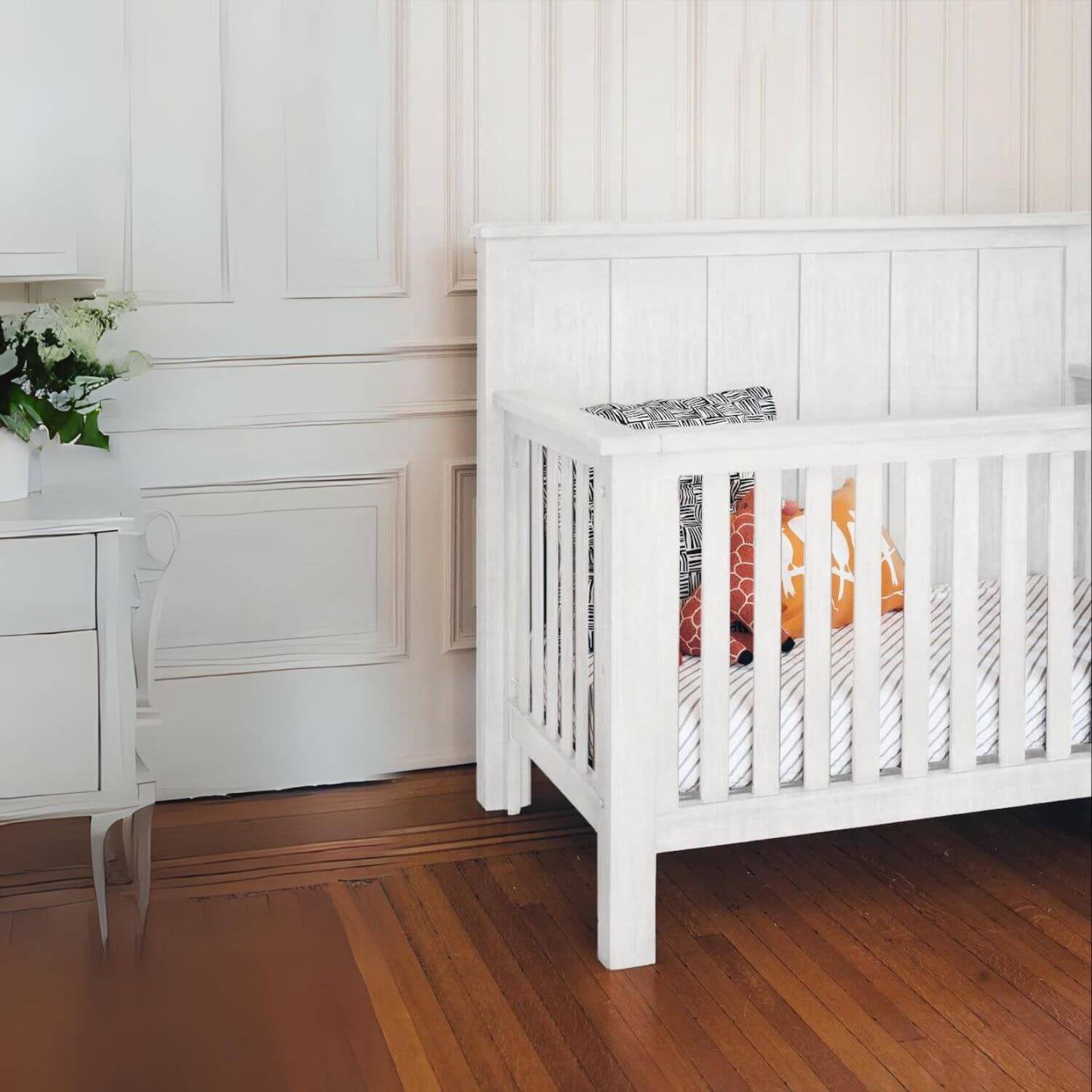 Milk Street Baby Relic Batten 4-in-1 Convertible Crib Cloud - Detail