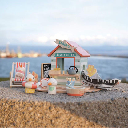 Tender Leaf Sandy's Beach Hut, and ocean view.