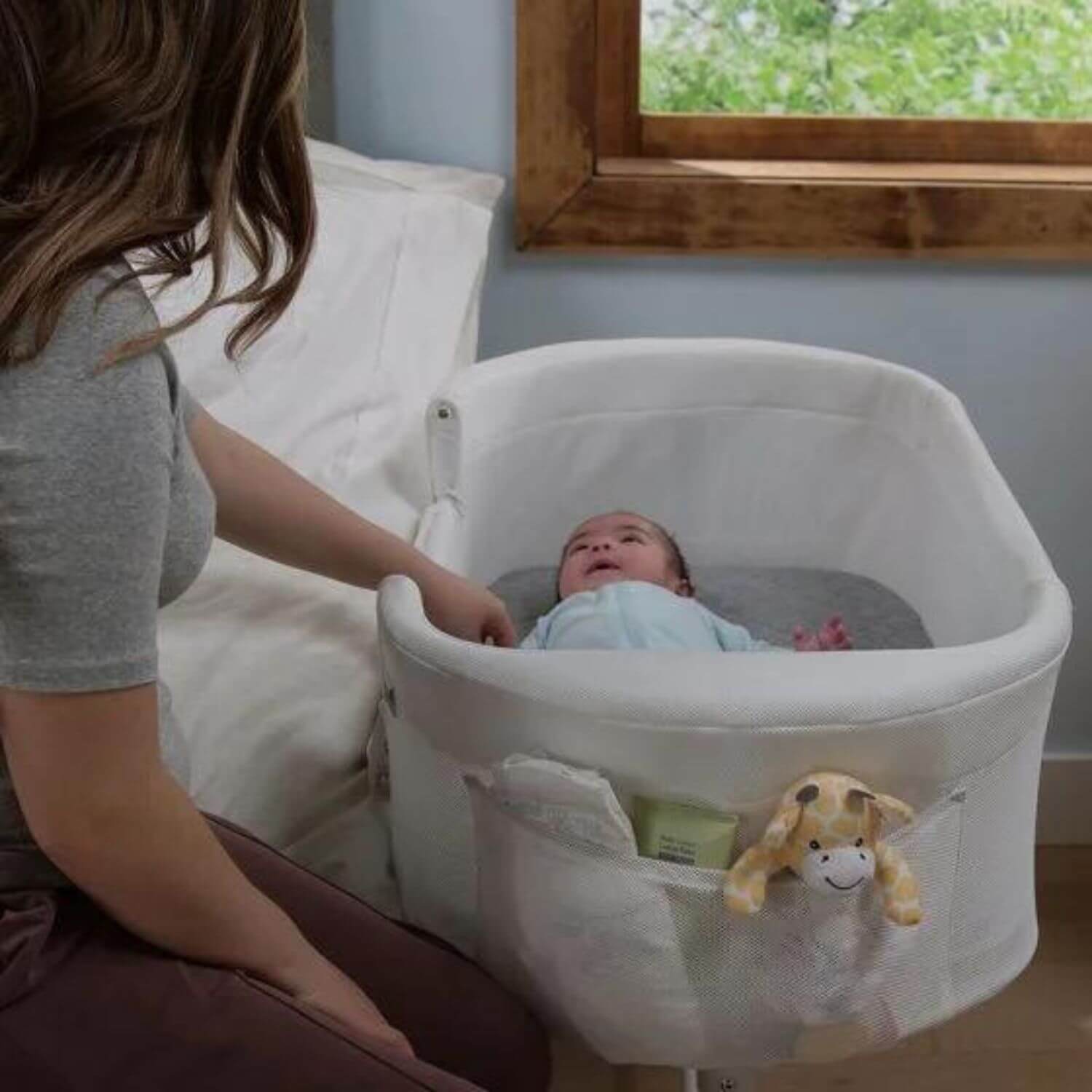 Sealy Airy Dreams Breathable 2-in-1 Baby Bassinet and Bedside Sleeper - Lifestyle