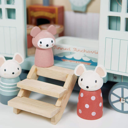 Close-up of Tender Leaf Secret Meadow Shepherd’s Hut