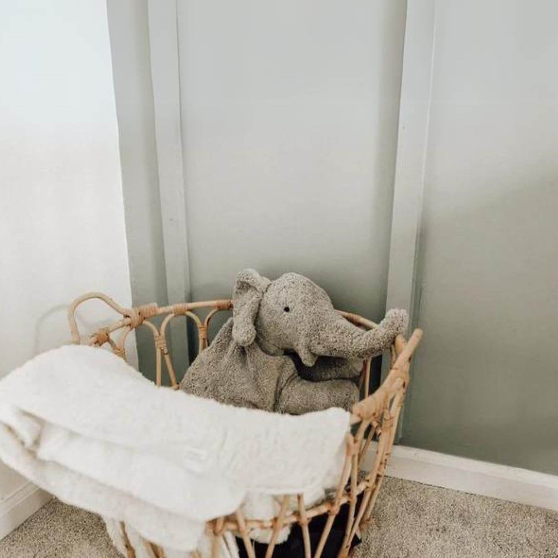 Senger Naturwelt Cuddly Animals Elephant Large - Lifestyle