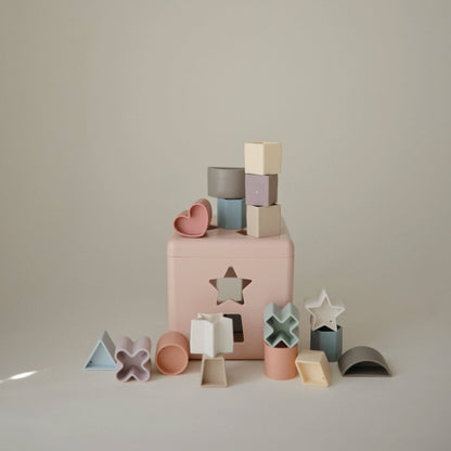 Mushie Shape Sorting Box Petal