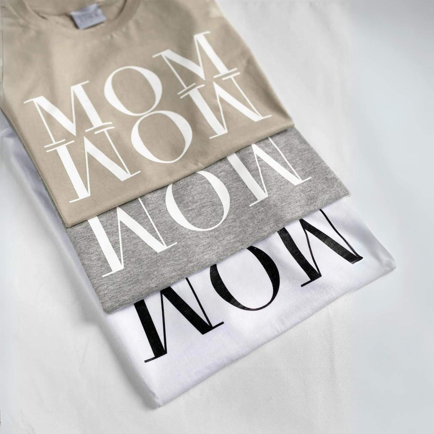 Unique Love Design Shirts ‘MOM WOW’