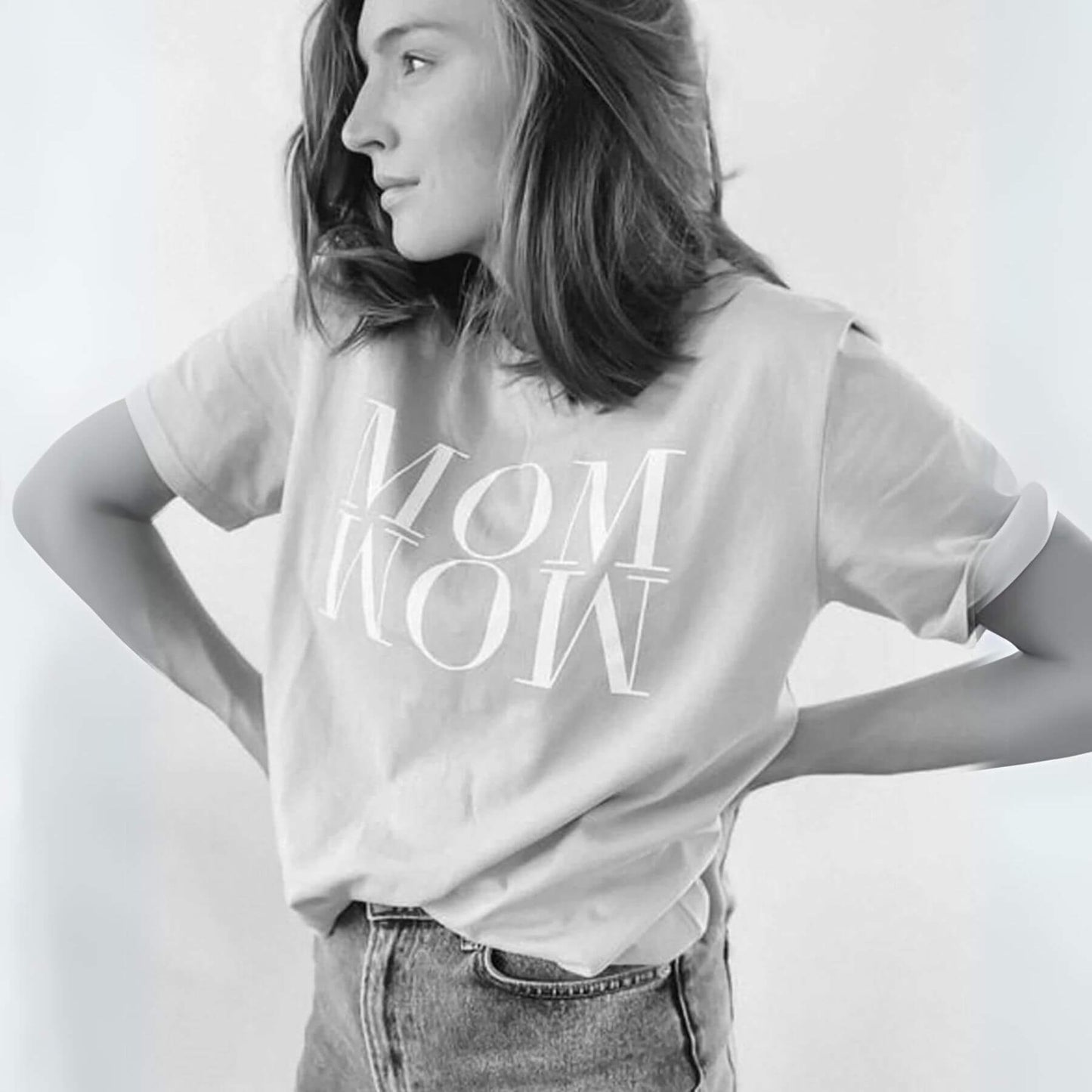 Woman Wearing Unique Love Design Shirt ‘MOM WOW’ Melange Grey