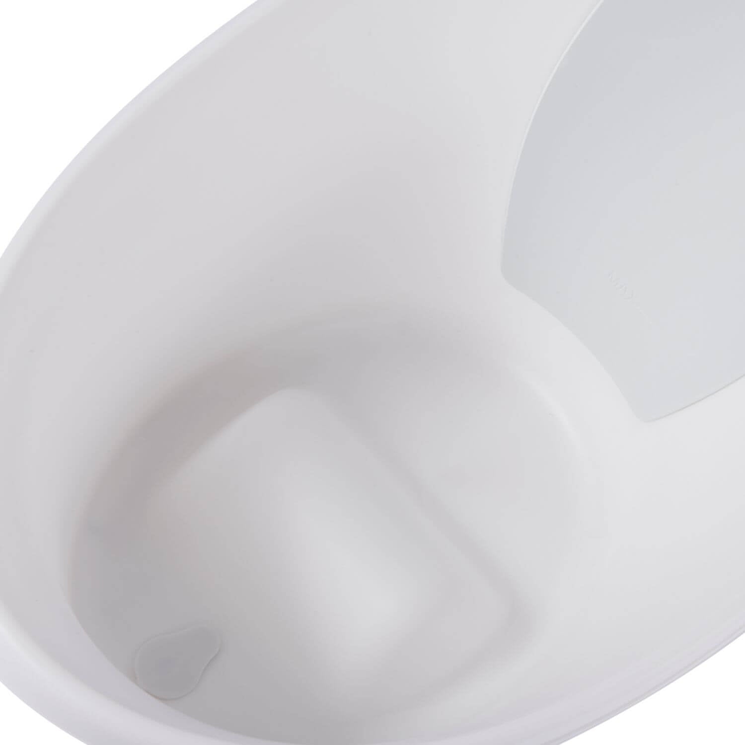 Close-up of Shnuggle Bathtime Bathtub - Taupe