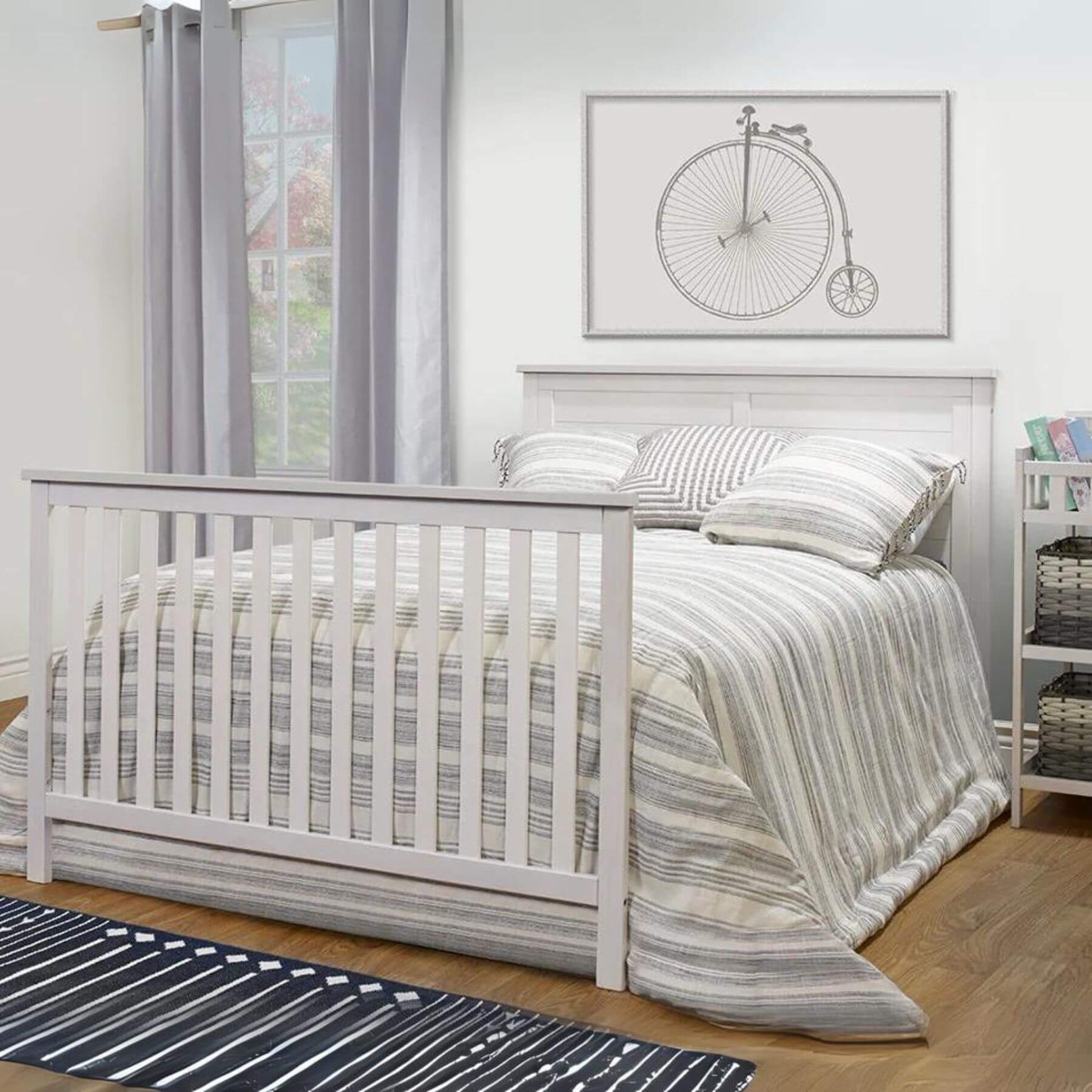 Sorelle Ashley 4 in 1 Crib White - Lifestyle