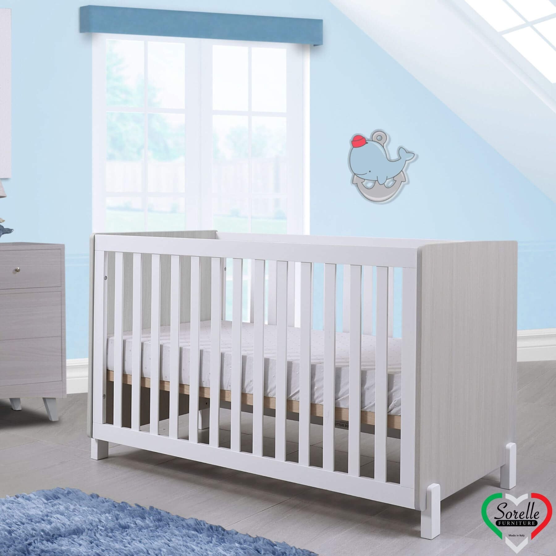 Sorelle Pannello 3-in-1 Convertible Crib Grigio and White - Lifestyle