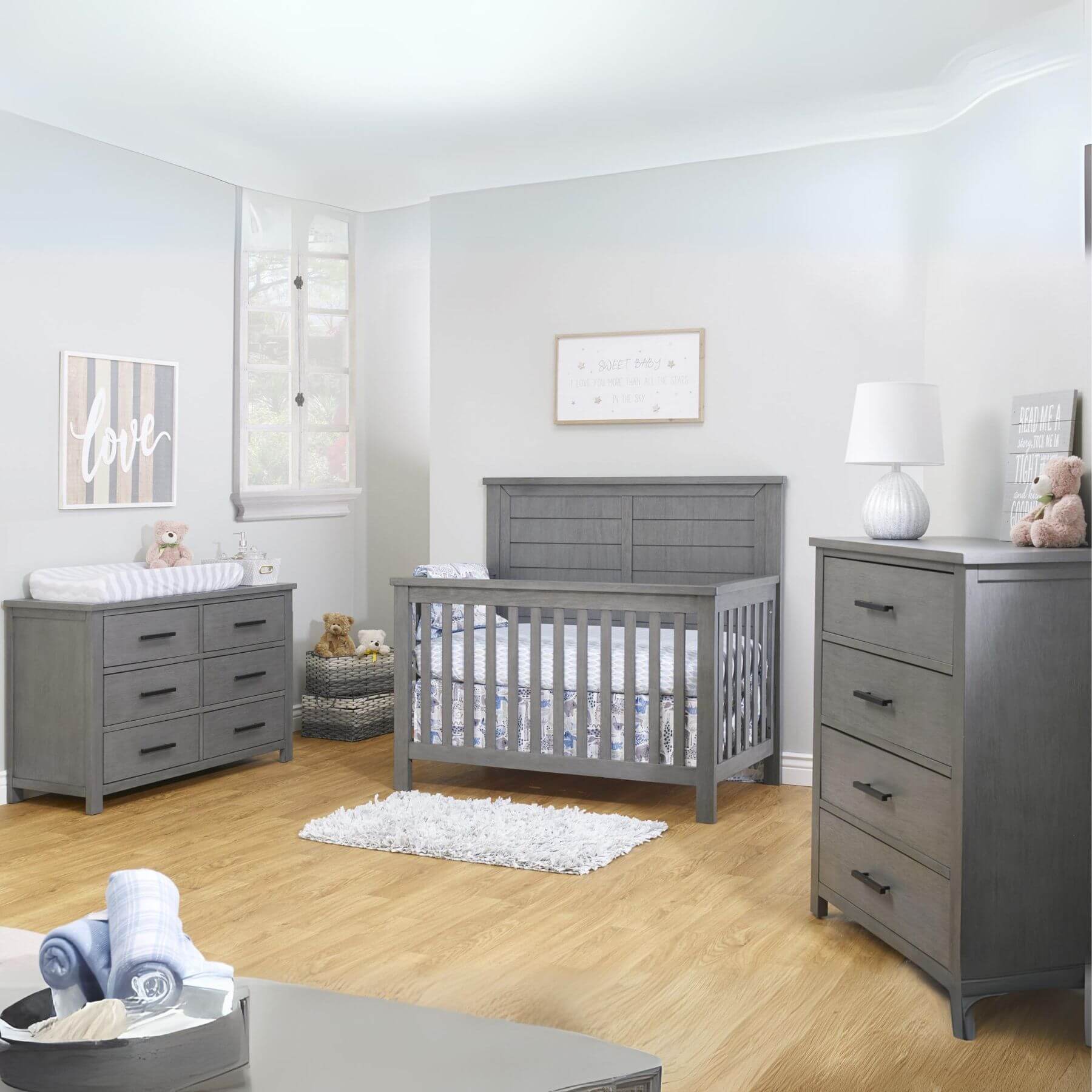 Sorelle Westley Crib Grigio - Lifestyle