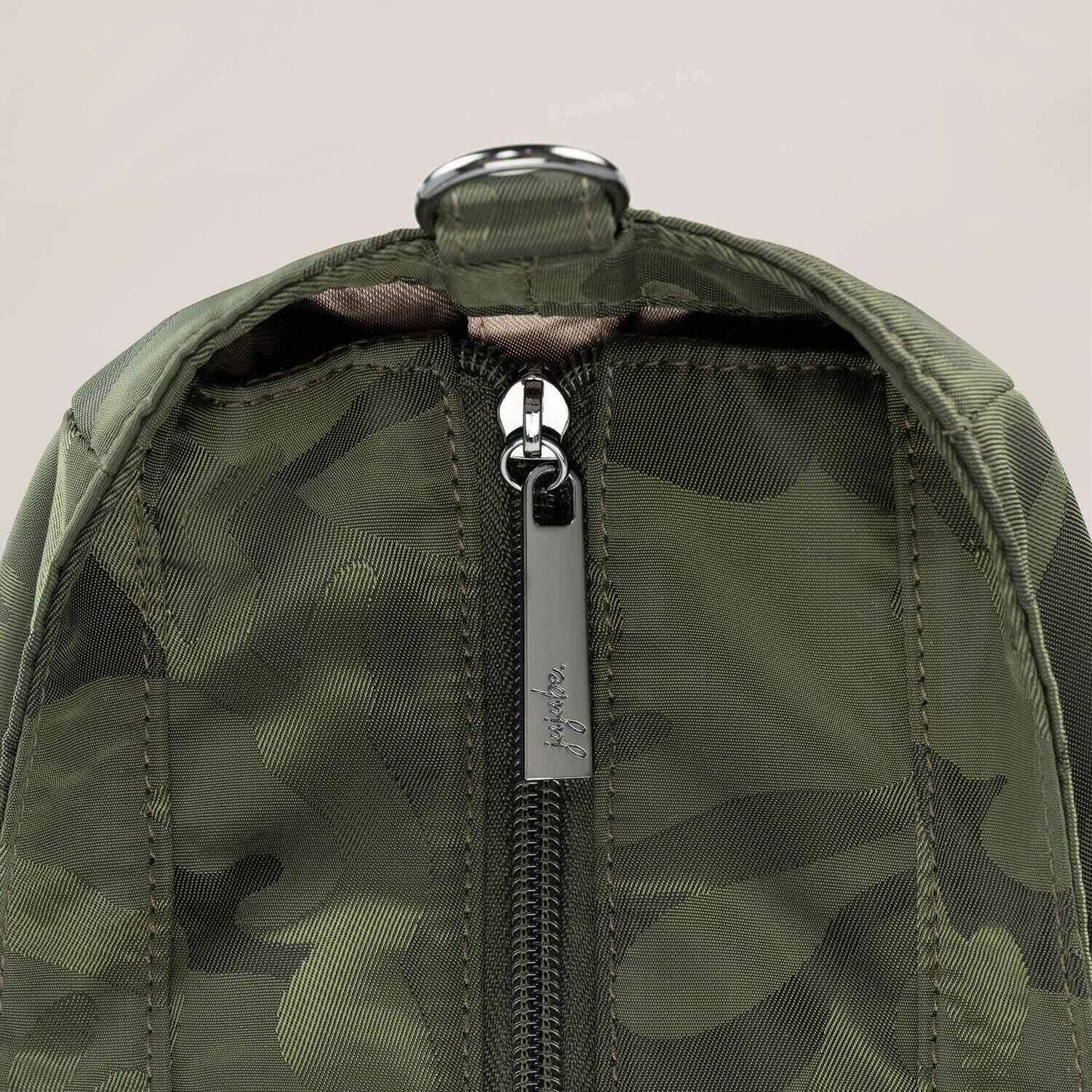 Detail of JuJuBe Super Be - Camo Green