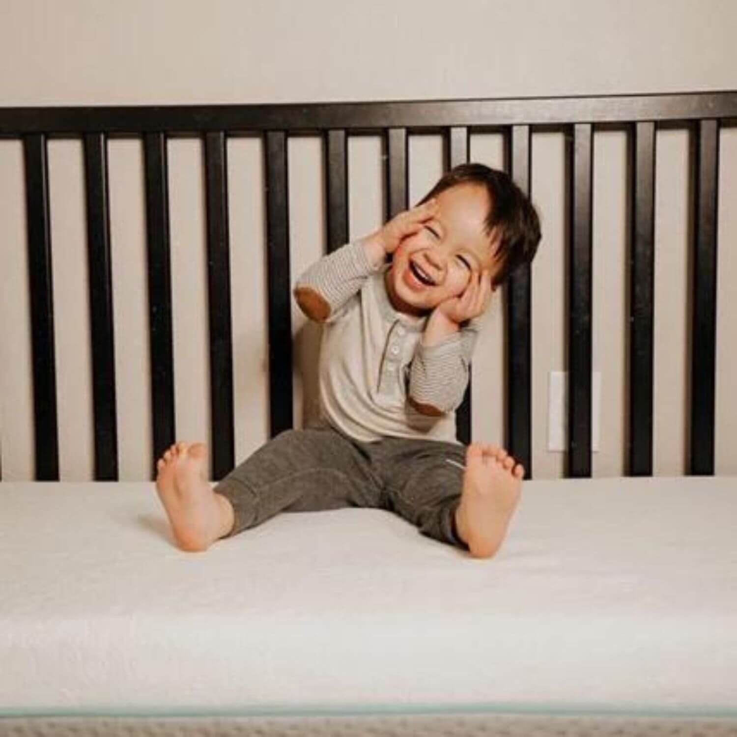 Tempur-Pedic TEMPUR-Dream 2-Stage Crib Mattress - Lifestyle