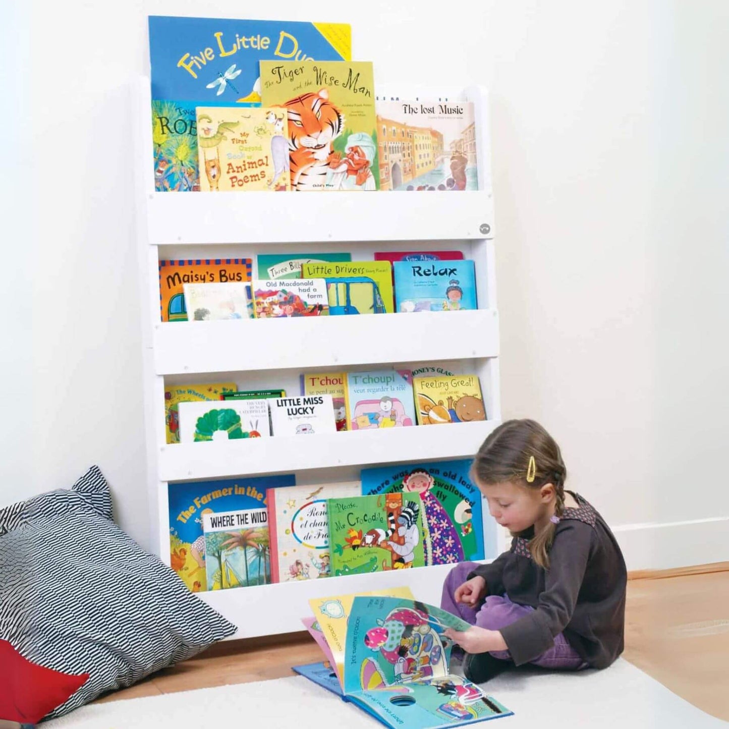 Tidy Books Bookcase With No Alphabet White - Lifestyle