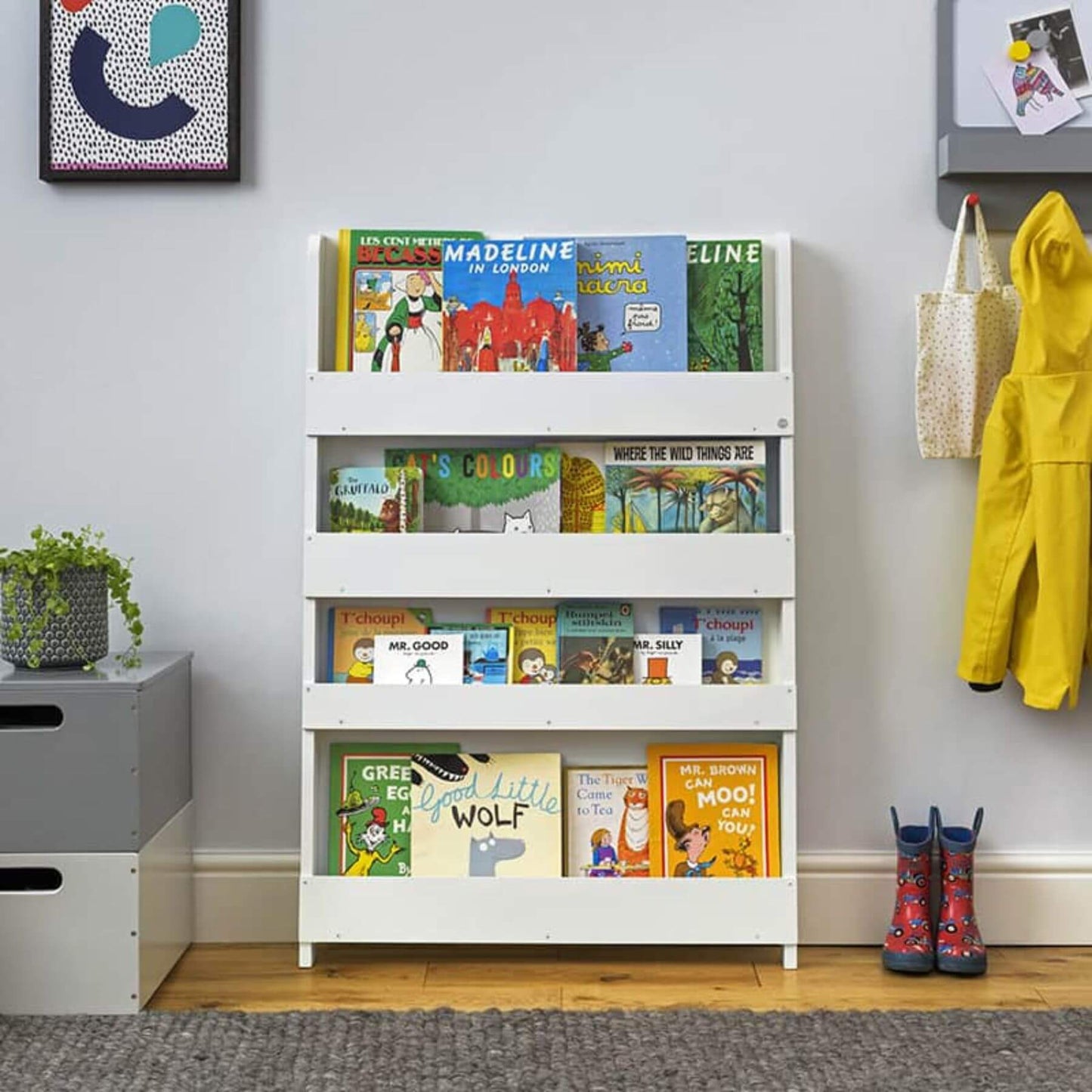 Tidy Books Bookcase With No Alphabet White