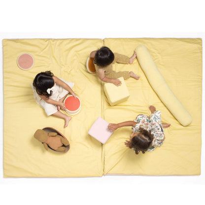 Kids playing on Toki Kids Tutu + Daisy Organic Cotton Mat