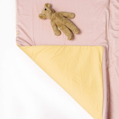 Close-up of Toki Kids Tutu + Daisy Organic Cotton Mat