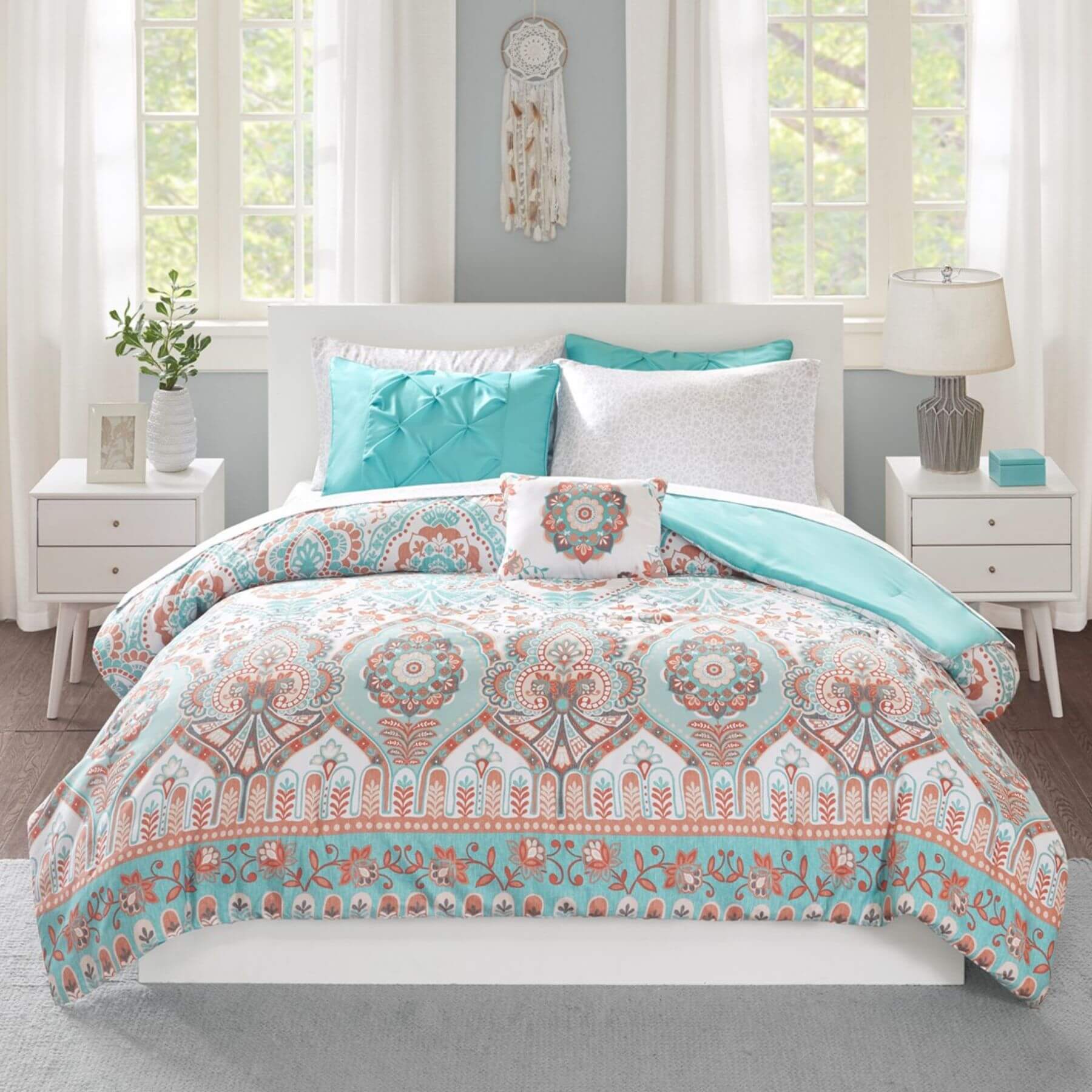 Vinnie Boho Comforter Set with Bed Sheets