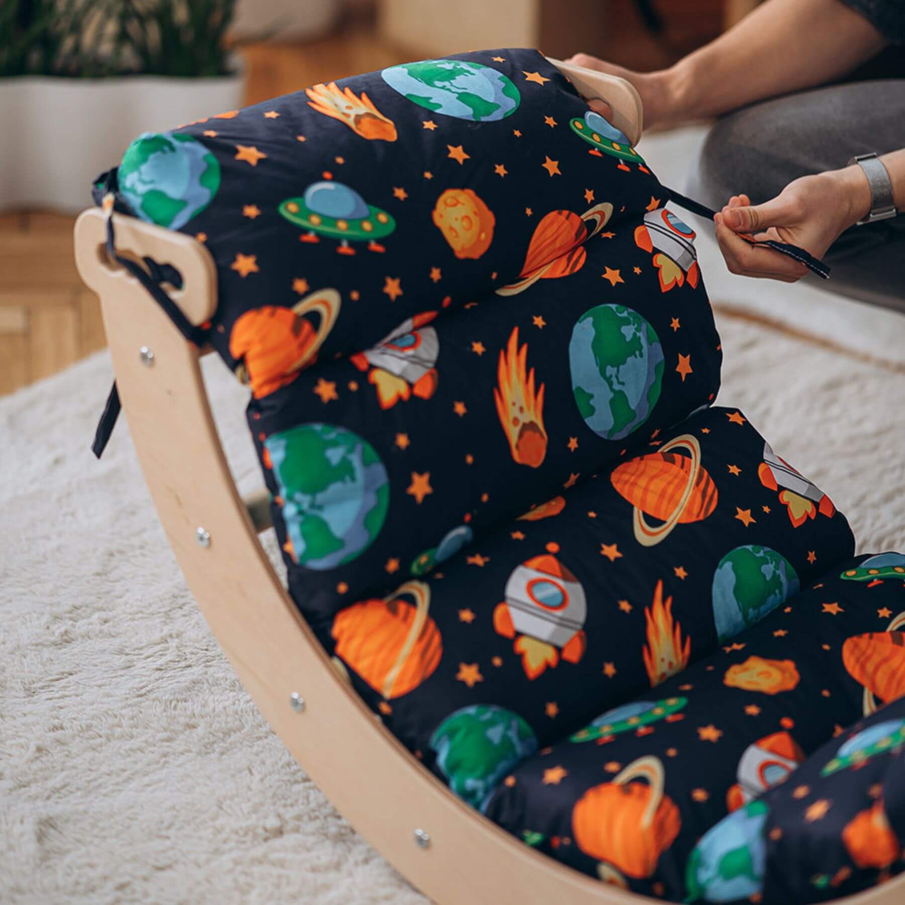 Wood and Hearts Large Climbing Arch + Pillow Open Space
