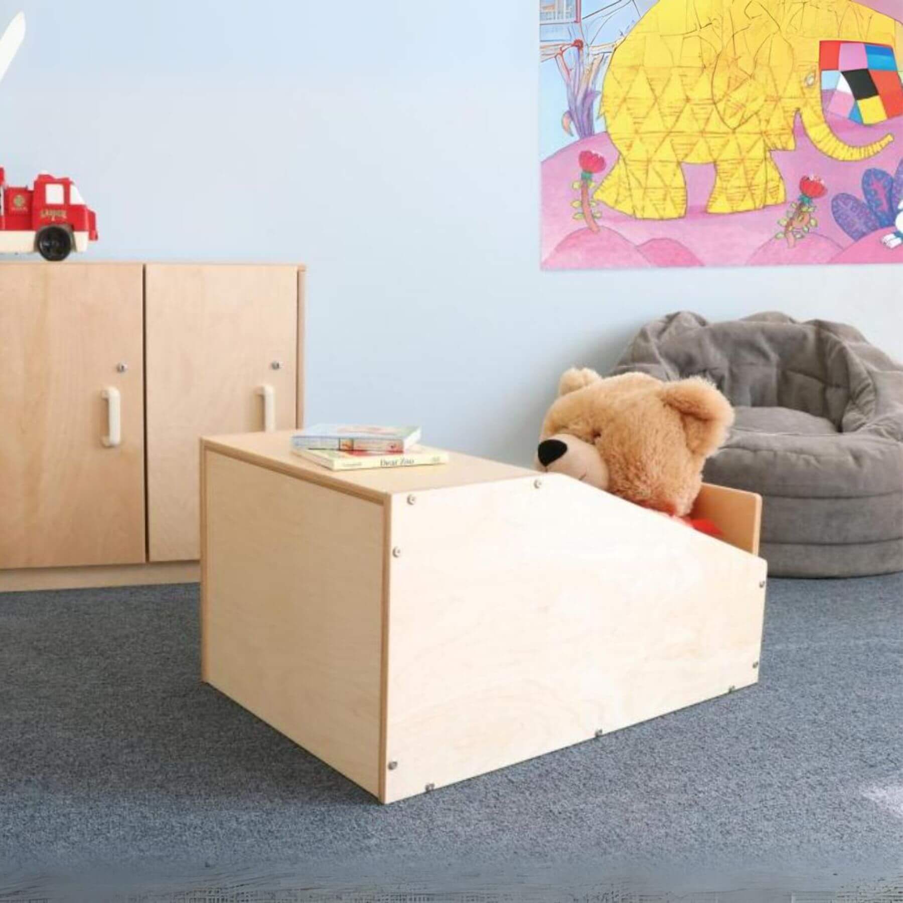 Whitney Brothers Quiet Space Cubby