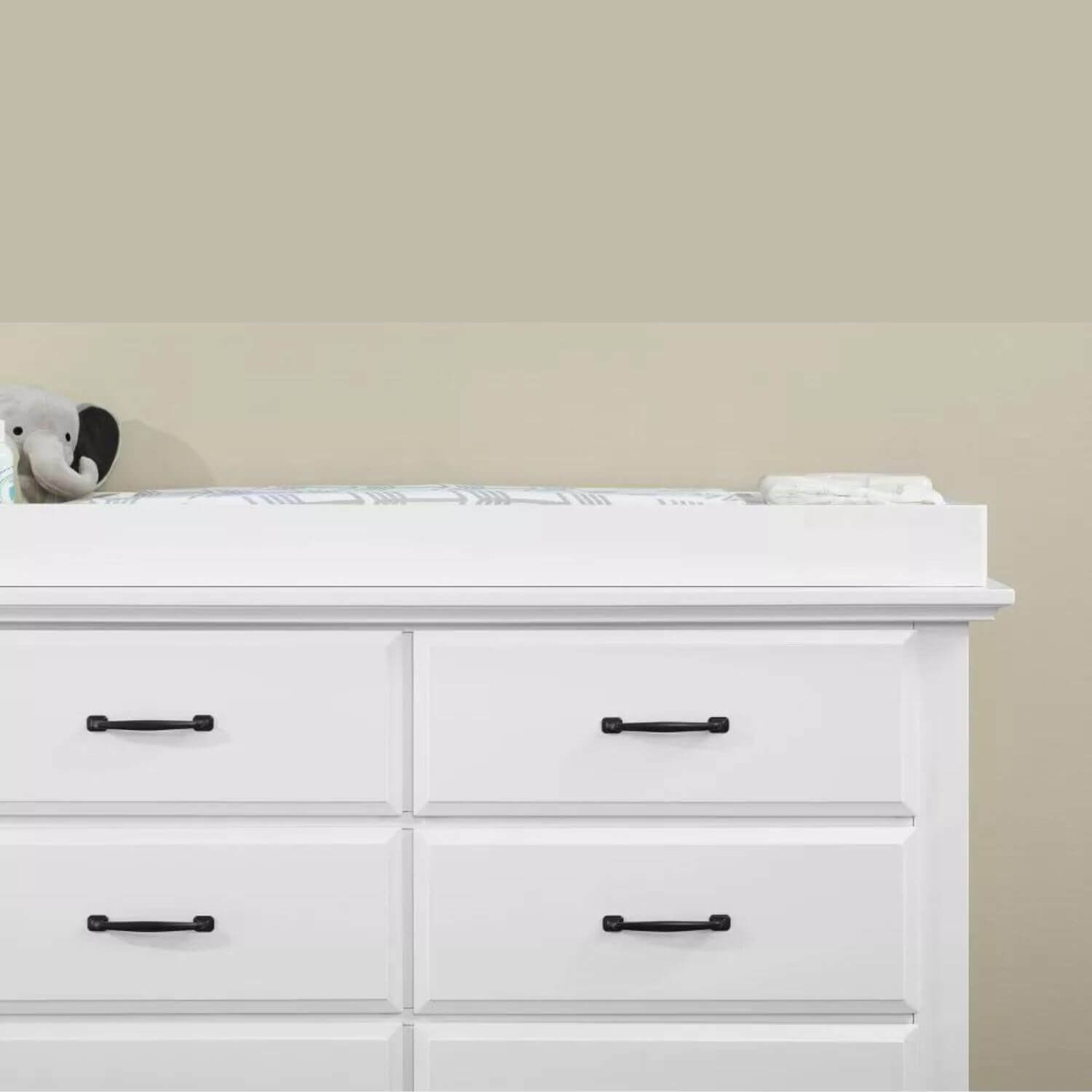 Oxford Baby Willowbrook 6-Drawer Dresser | White